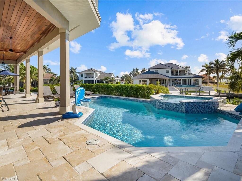 ESTATES - Residential