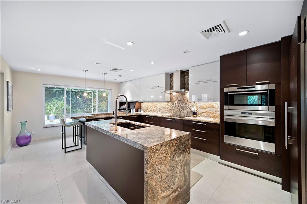 ROYAL HARBOR - Residential
