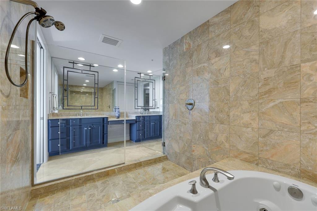 GRANDE PHOENICIAN - Residential