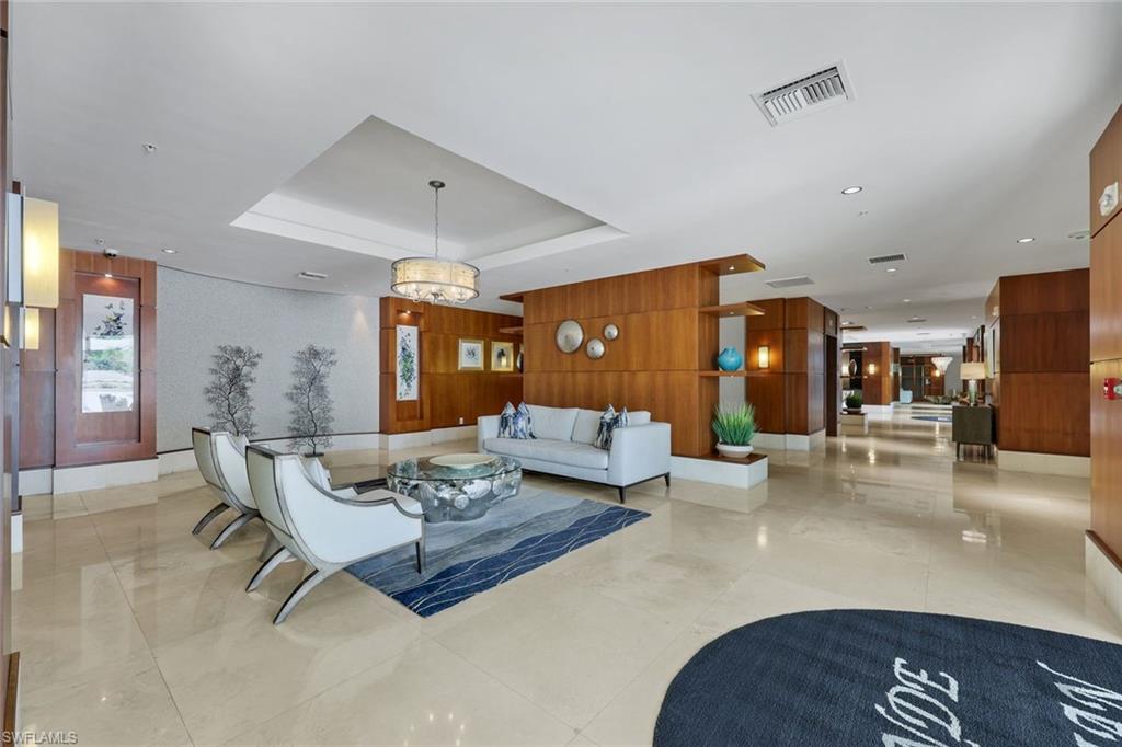 GRANDE PHOENICIAN - Residential