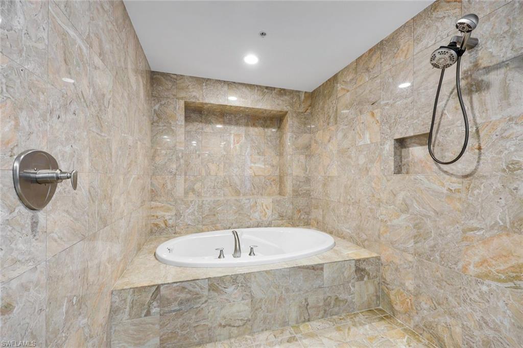 GRANDE PHOENICIAN - Residential