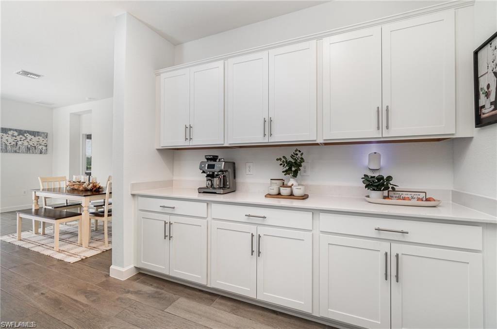 TUCKERS COVE - Residential