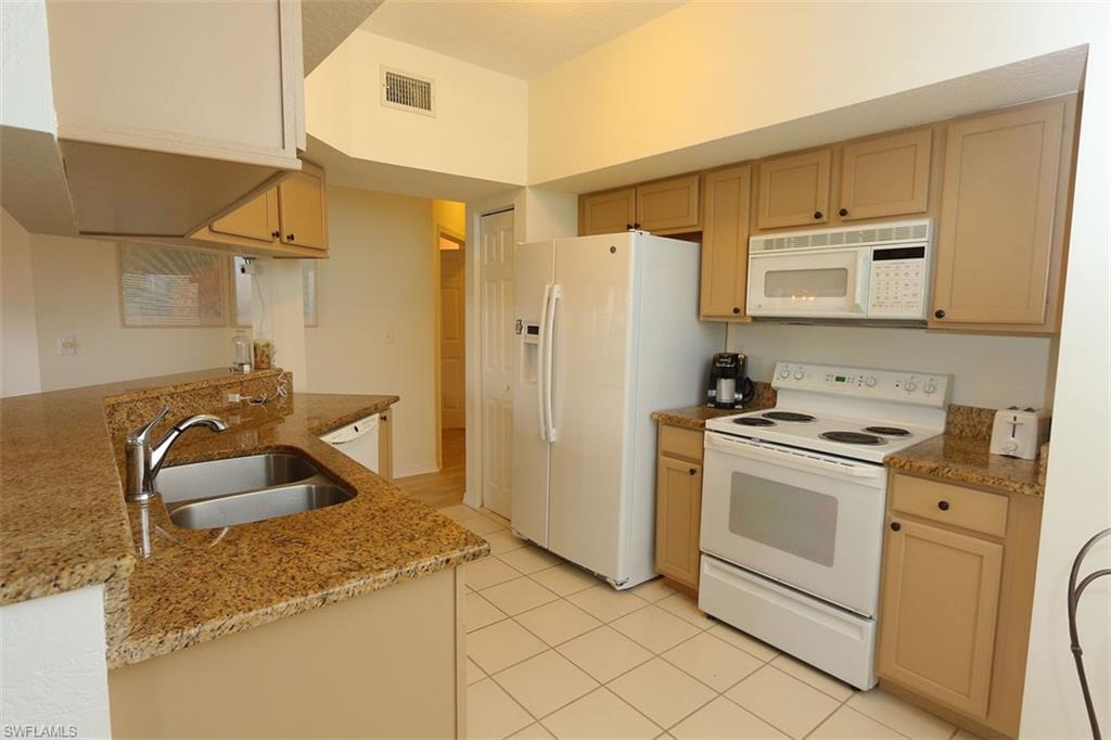LAS BRISAS AT SPANISH WELLS - Residential Lease