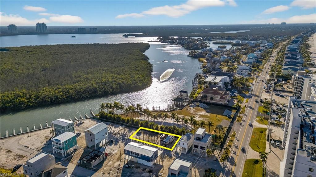 BONITA BEACH - Land