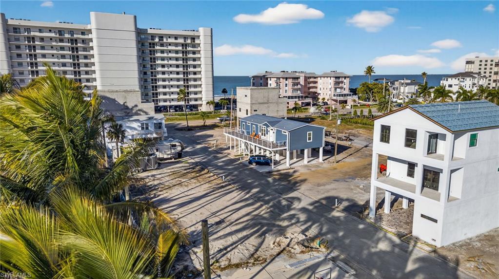 BONITA BEACH - Land