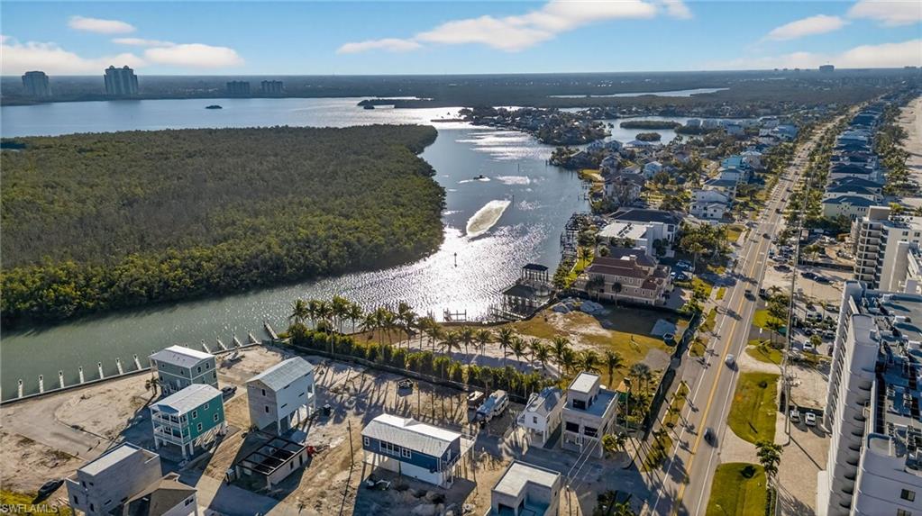 BONITA BEACH - Land
