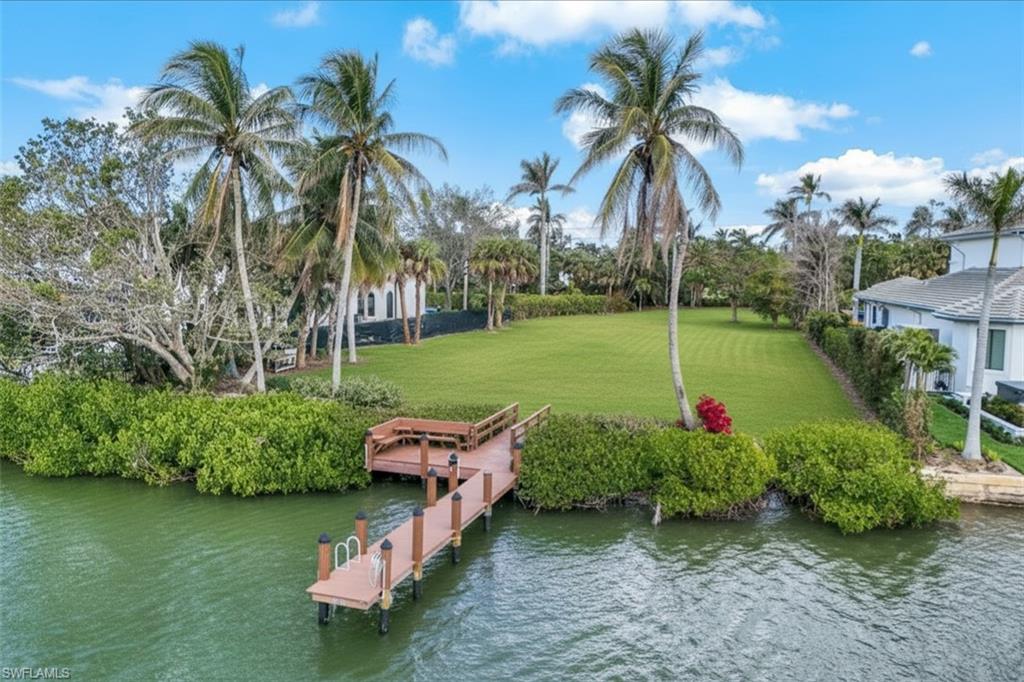 MOORINGS - Land