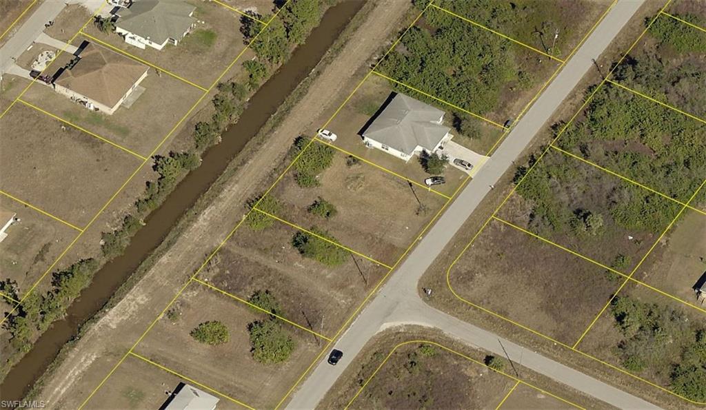 LEHIGH ACRES - Land