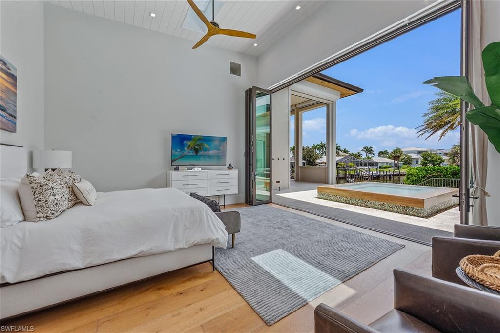 MARCO BEACH - Residential