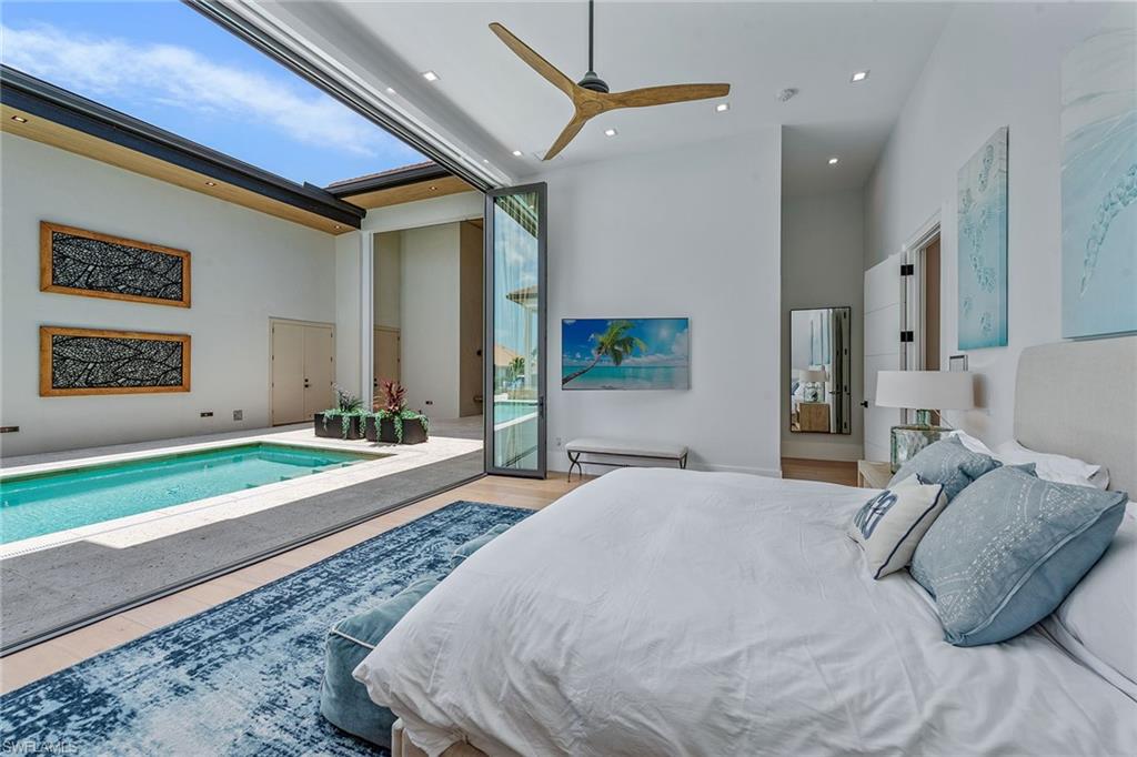 MARCO BEACH - Residential