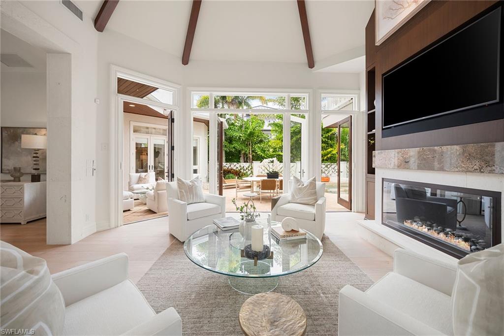 OLDE NAPLES - Residential