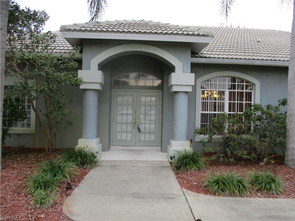 This Lovely Three Bedroom, Two Bath POOL Home is situated in the much sought after Mahogany Run Community of Gateway Golf & Country Club .It has a delightful Open, Bright & Airy feeling.  This home offers many upgrades including Stainless Steel Appliances, New Air Conditioner  (6mos)  New Refrigerator, New Toilets, Volume  Ceilings Plant Shelves,  great Breakfast Bar, Tile flooring, Garden tub & walk in shower in MasterBath  Double Sinks. Screened Lanai with wonderful Pool 
. Bring your family & enjoy this Lovely Home.