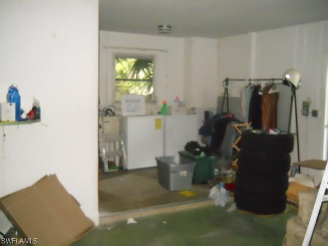 FORT MYERS SHORES - Residential