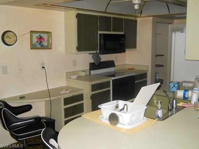 FORT MYERS SHORES - Residential
