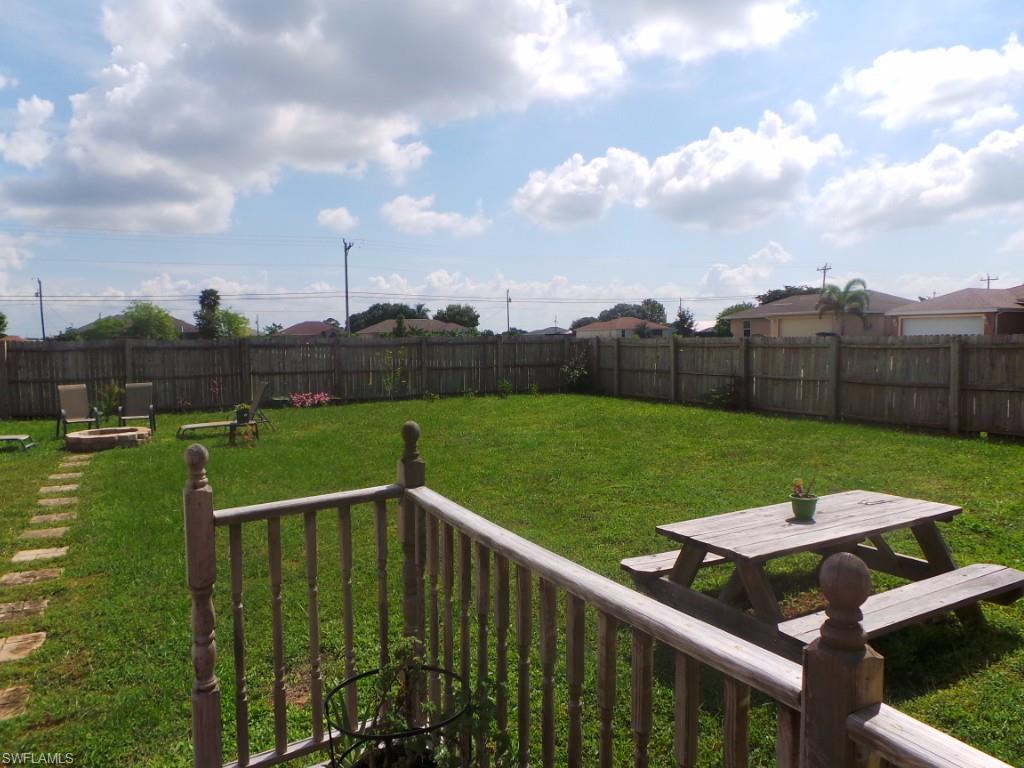 CAPE CORAL - Residential