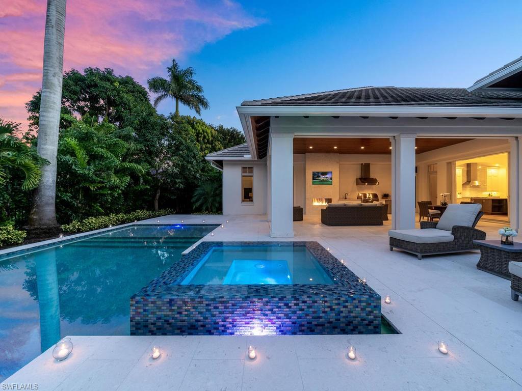 MOORINGS - Residential