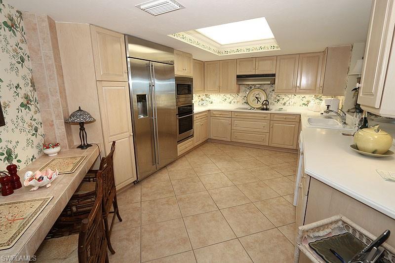 BAYPOINTE AT NAPLES CAY - Residential Lease