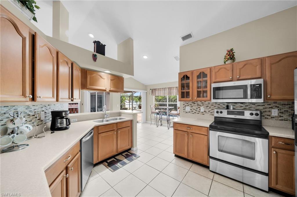 CAPE CORAL - Residential Lease
