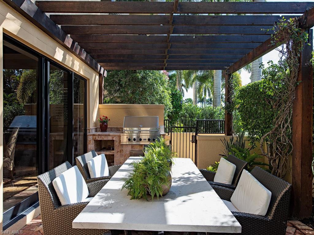 VILLAS ESCALANTE - Residential