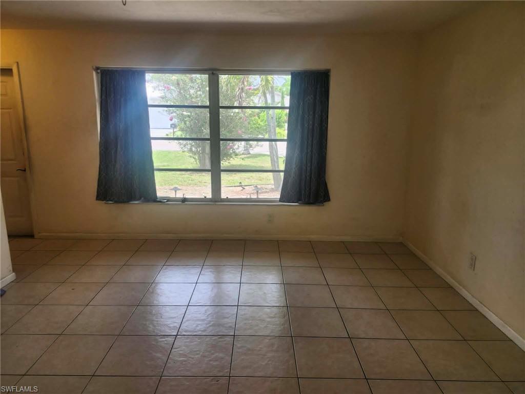 NAPLES PARK - Residential
