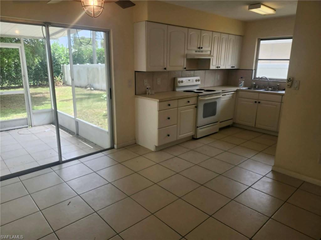 NAPLES PARK - Residential