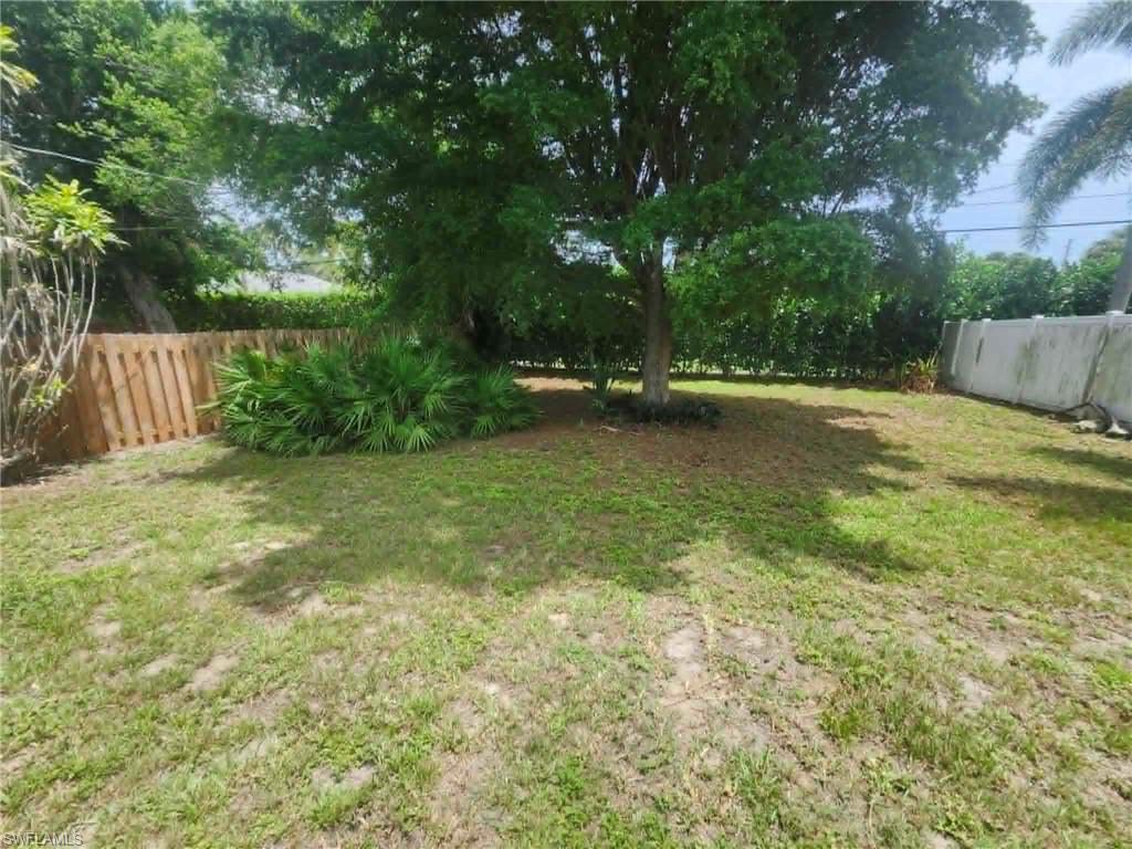 NAPLES PARK - Residential