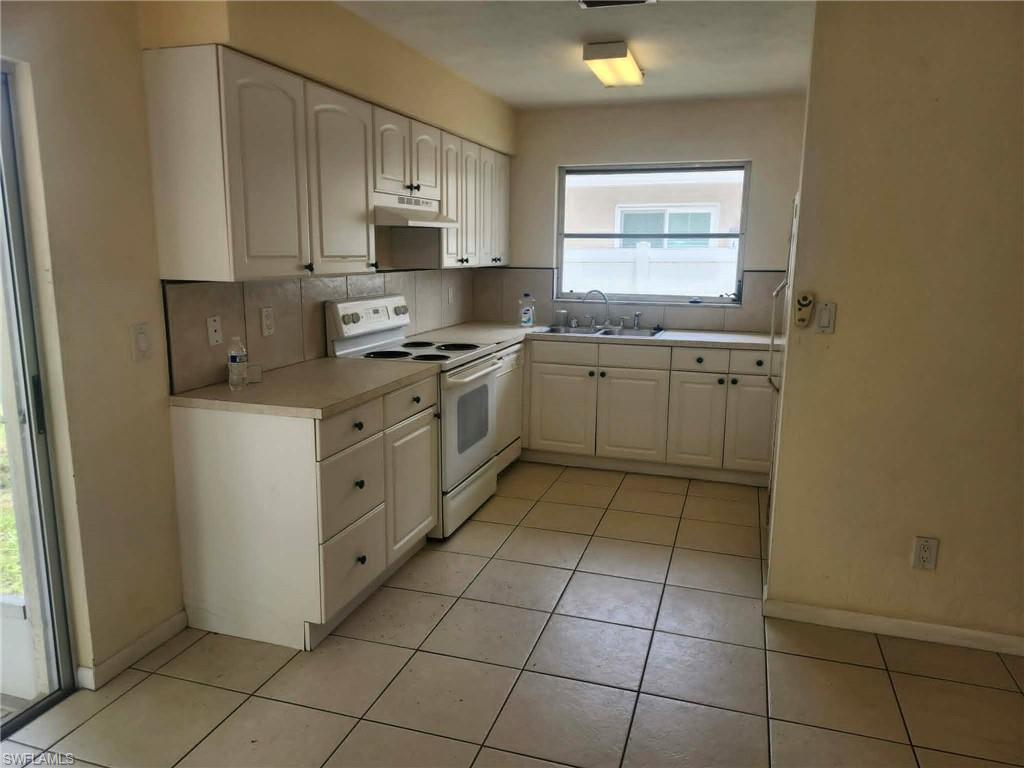 NAPLES PARK - Residential