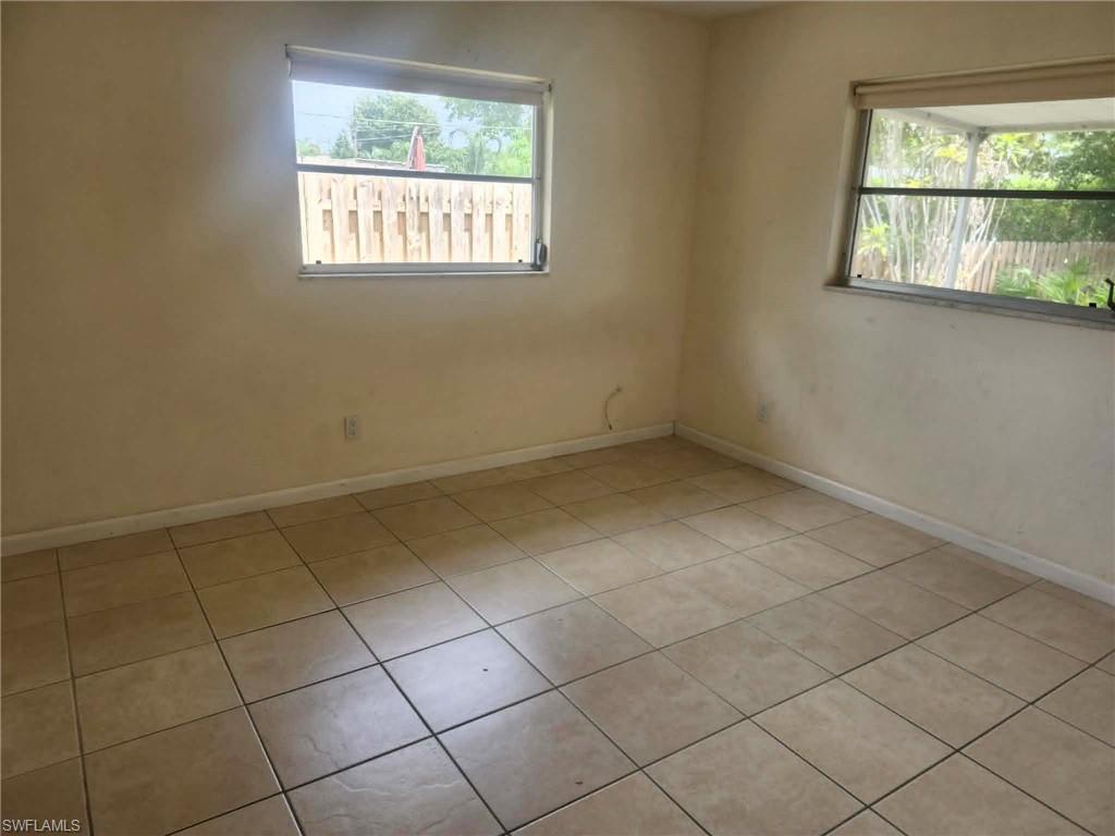 NAPLES PARK - Residential