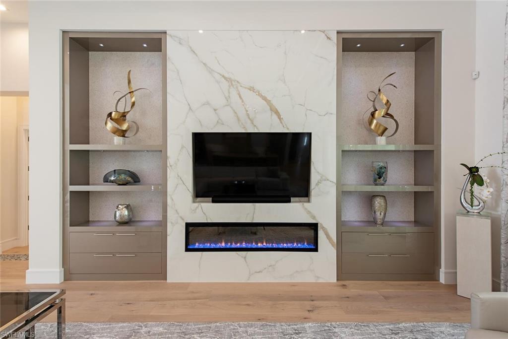 QUAIL WEST - Residential