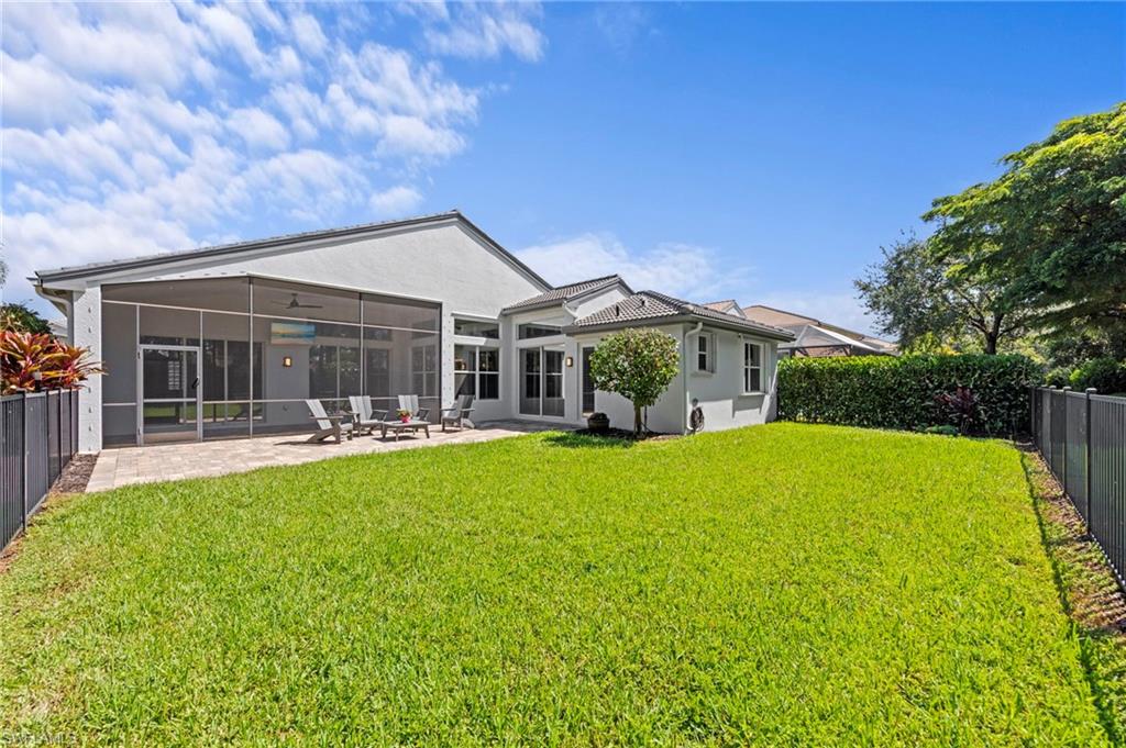 SATURNIA LAKES - Residential