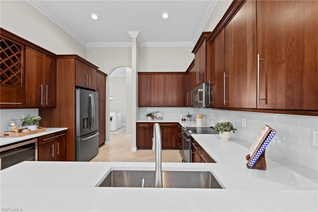 SATURNIA LAKES - Residential