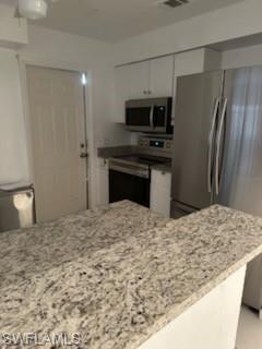 MEADOW MANORS - Residential Lease