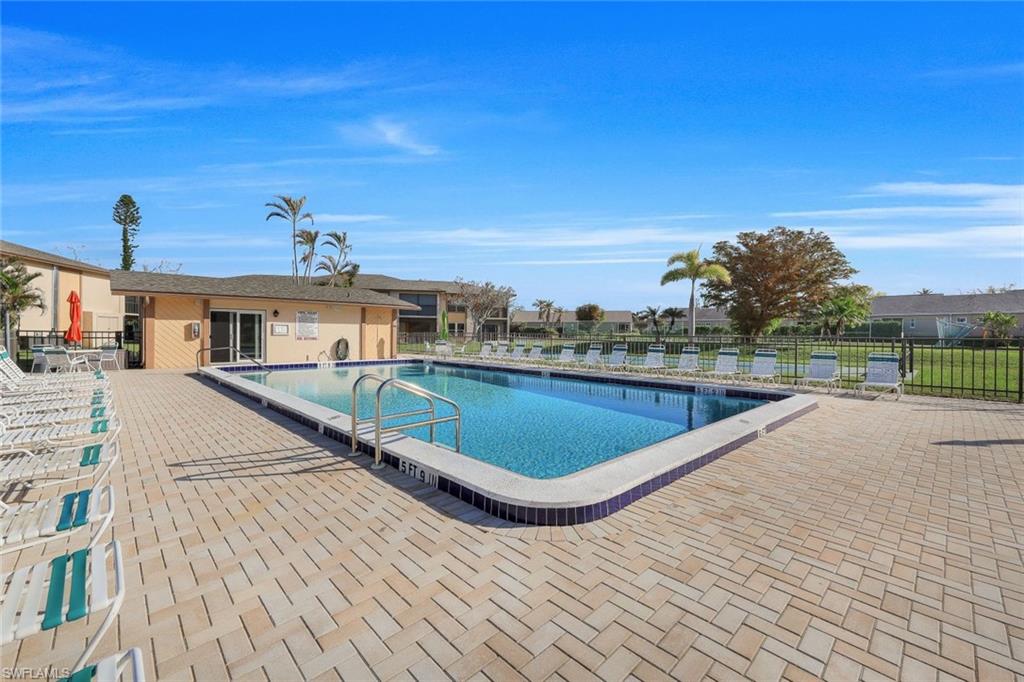 DAVIS WOODS CONDOMINIUM - Residential