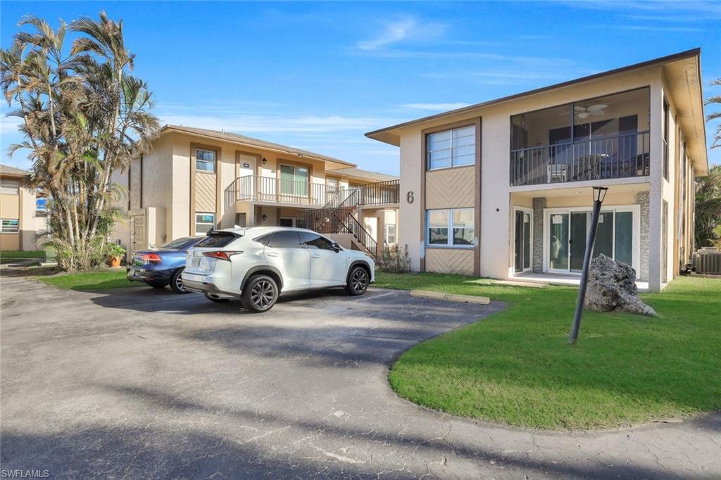 DAVIS WOODS CONDOMINIUM - Residential