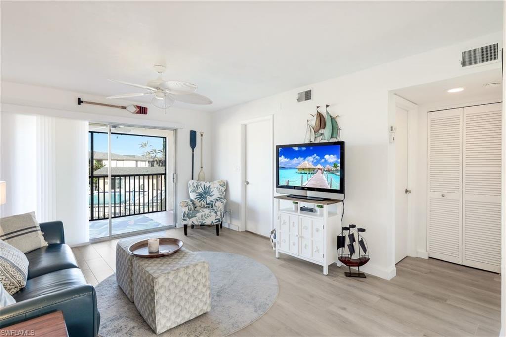 DAVIS WOODS CONDOMINIUM - Residential