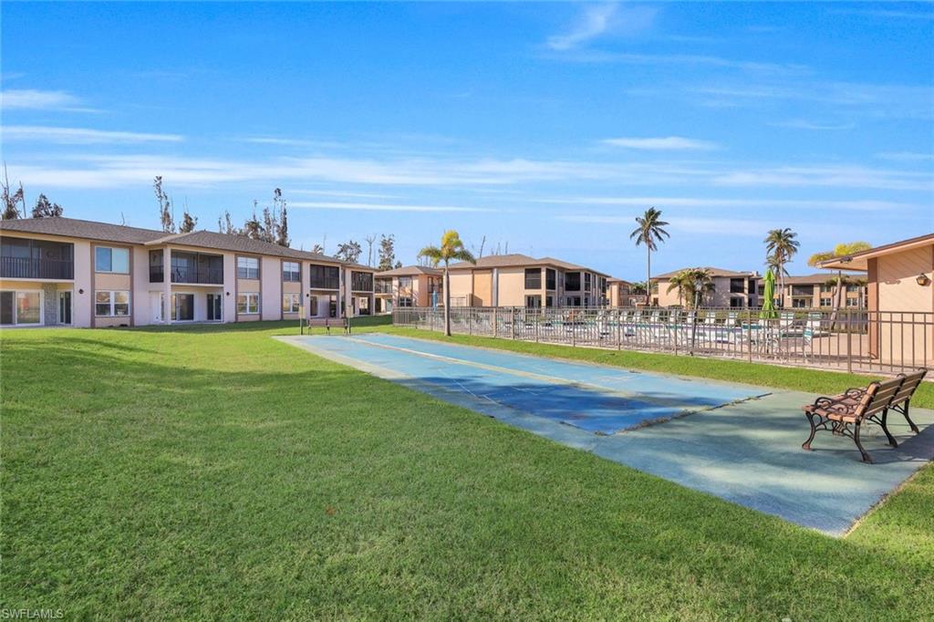 DAVIS WOODS CONDOMINIUM - Residential