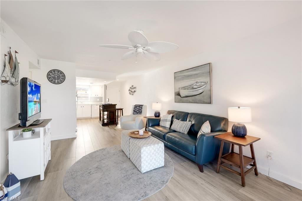 DAVIS WOODS CONDOMINIUM - Residential