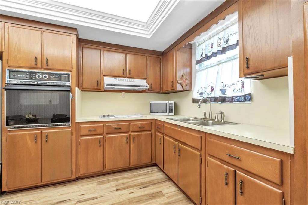COUNTRY CLUB ESTATES CONDO - Residential