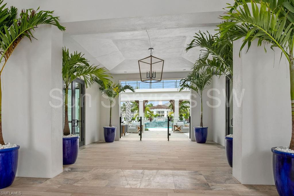 GRANDE PHOENICIAN - Residential