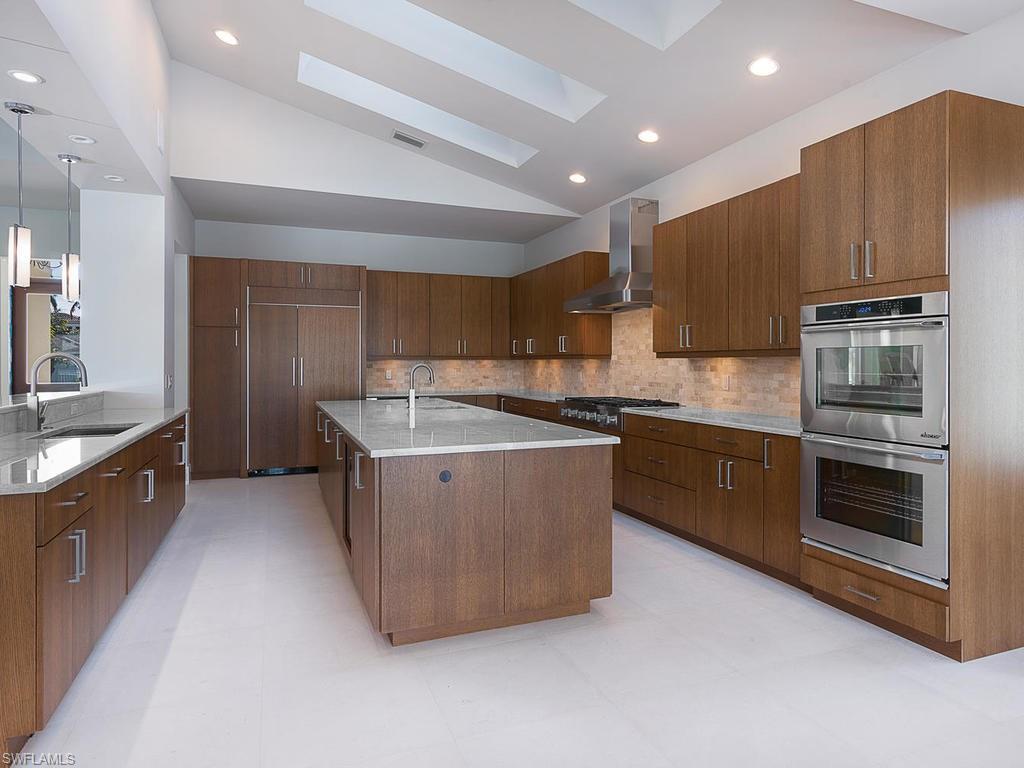 AQUALANE SHORES - Residential