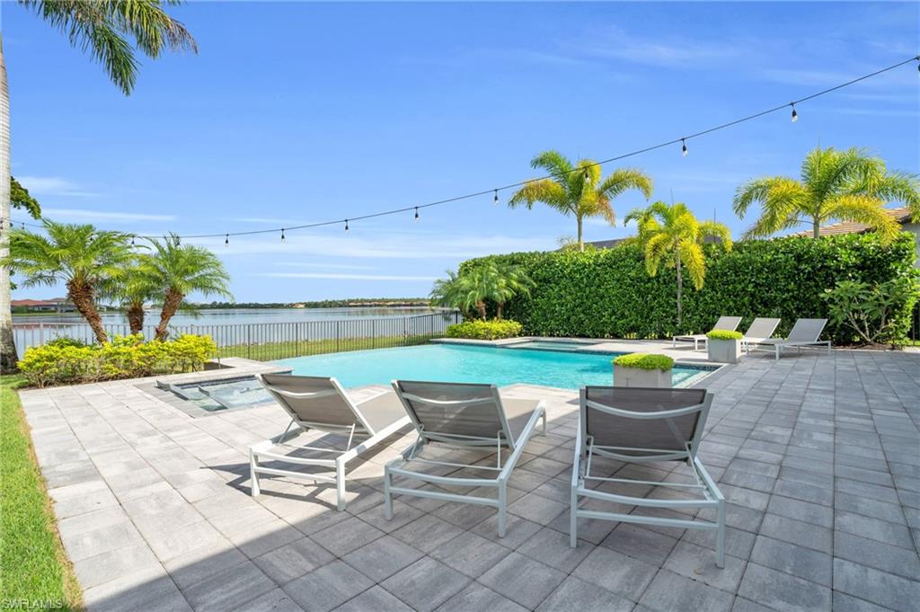 CORKSCREW SHORES - Residential