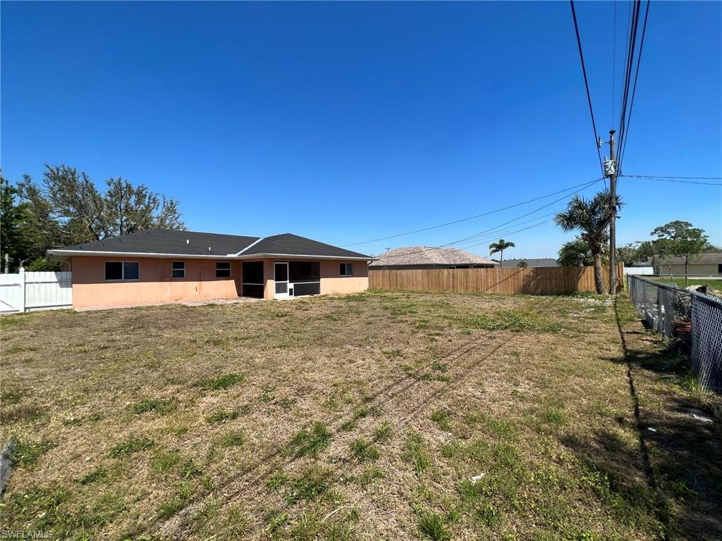 CAPE CORAL - Residential