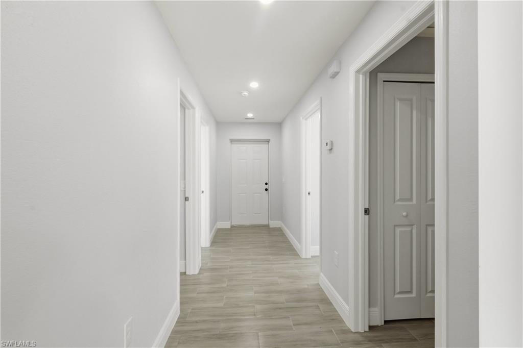 LINCOLN PARK - Residential Lease