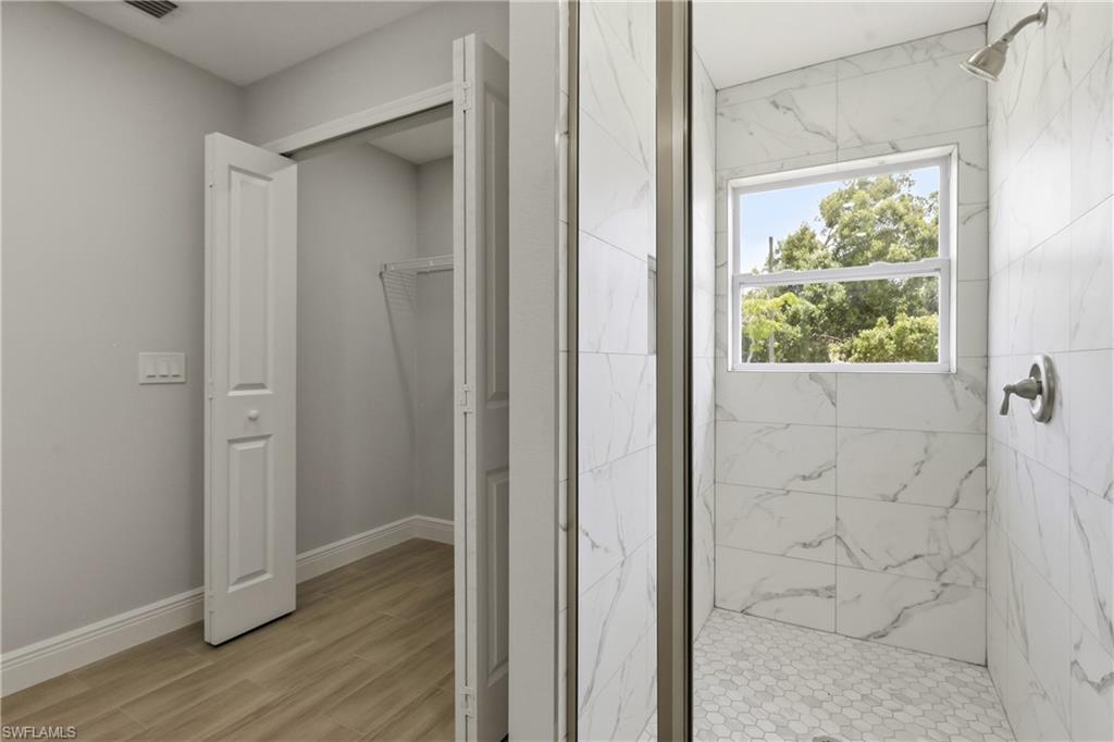 LINCOLN PARK - Residential Lease