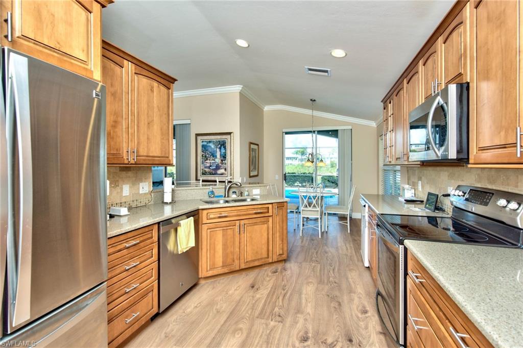 WHISPER CREEK - Residential