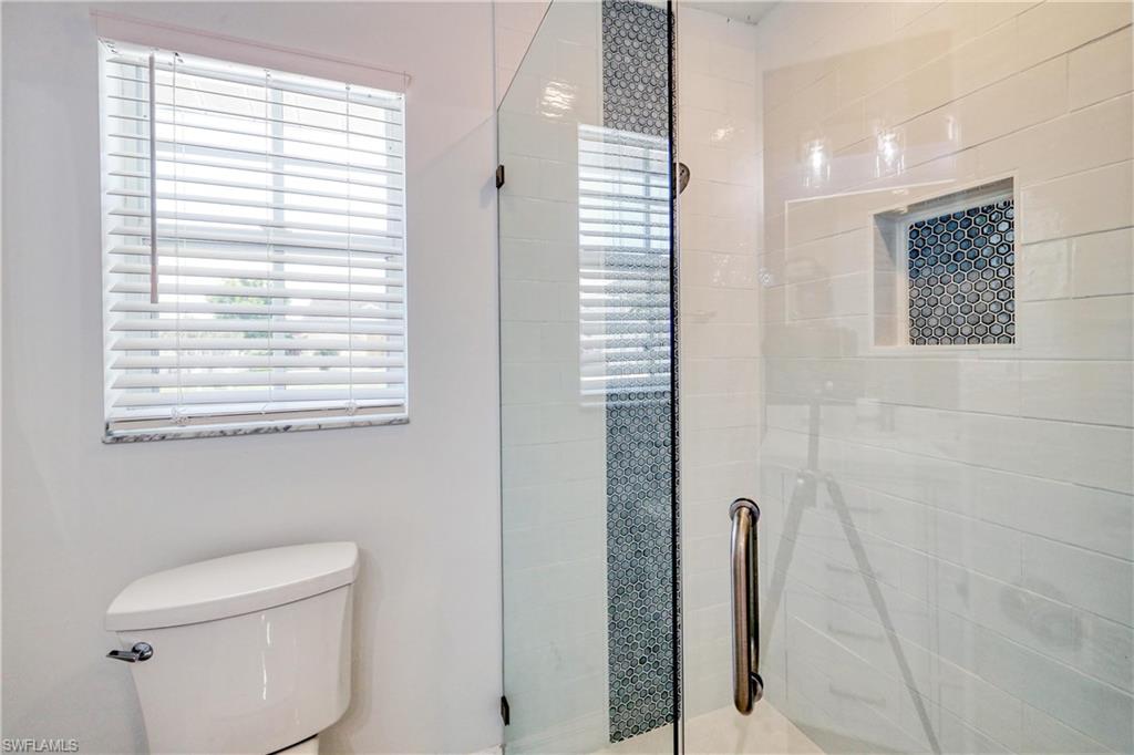 FOUNTAIN LAKES - Residential Lease
