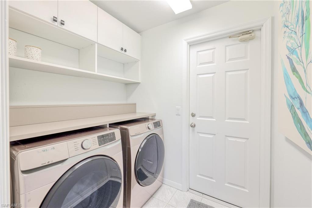 FOUNTAIN LAKES - Residential Lease
