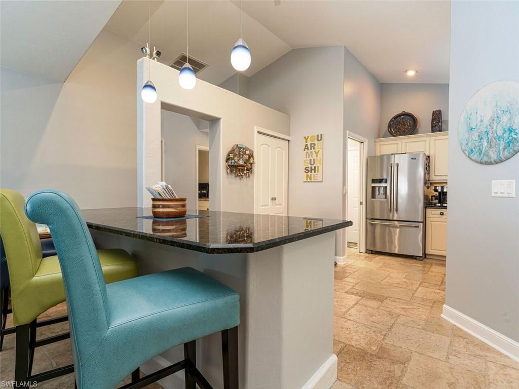 LONGSHORE LAKE - Residential