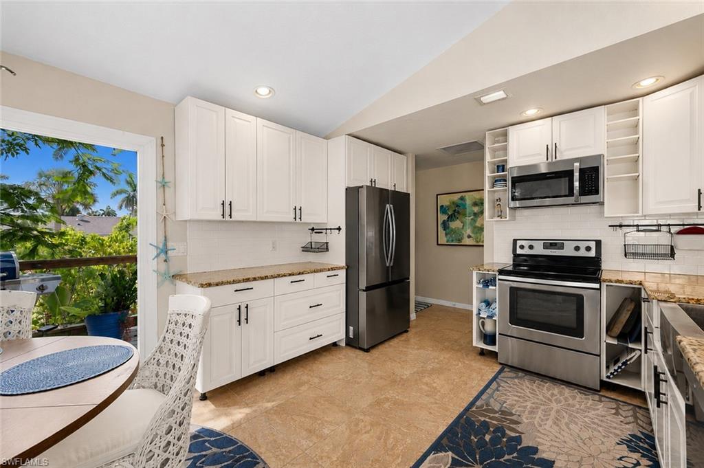 ISLES OF CAPRI - Residential Lease