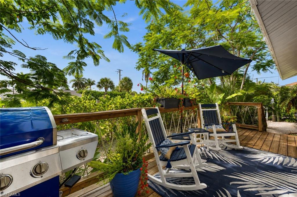 ISLES OF CAPRI - Residential Lease